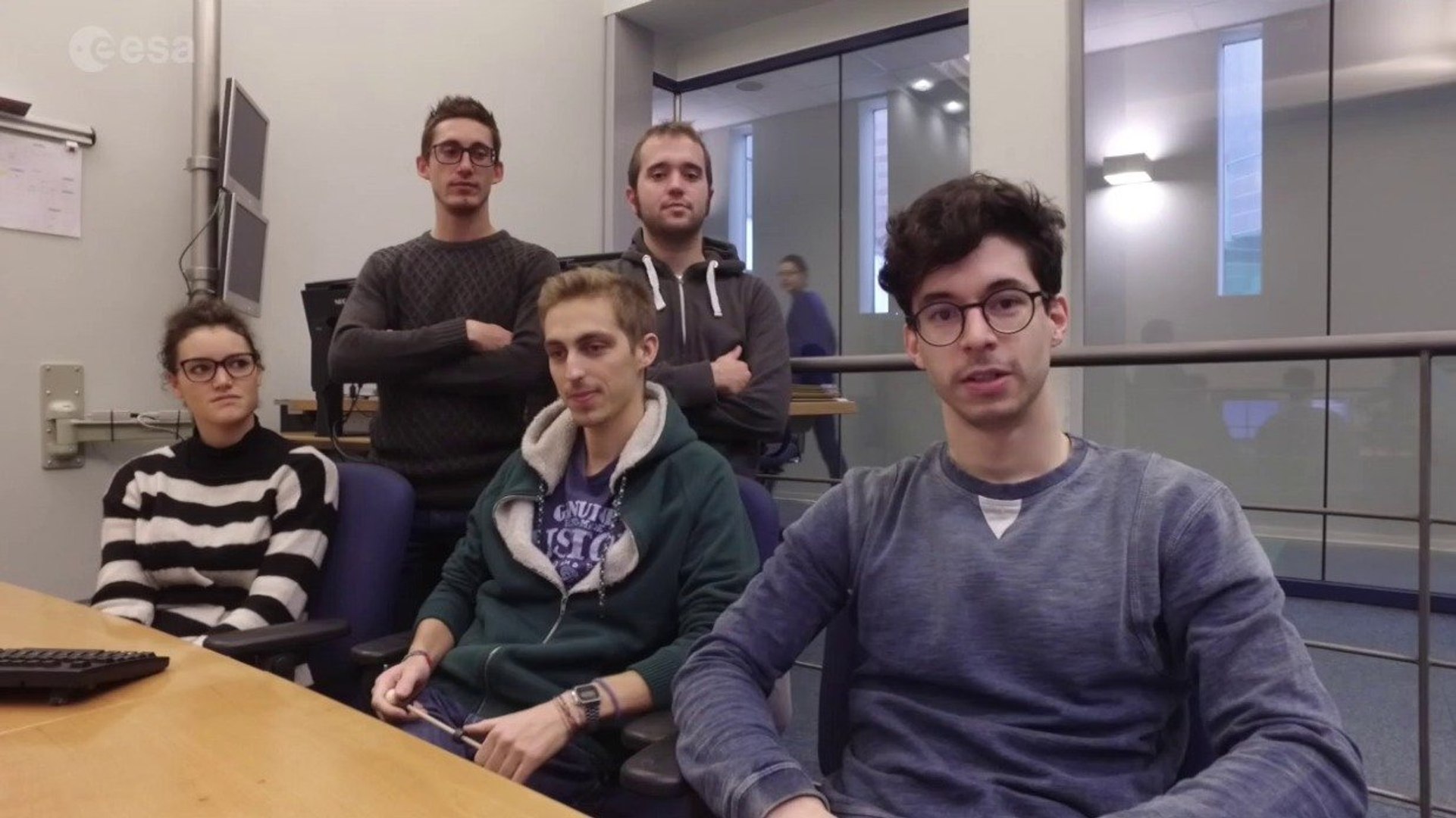 ⁣(Italian) Drop Your Thesis! 2016 - STAR team