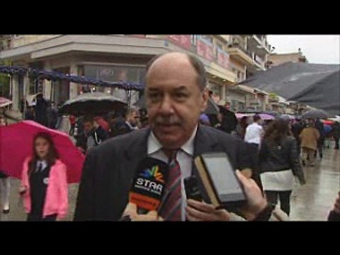 Υπό βροχή η παρέλαση και στη Λιβαδειά