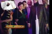 tariq jameel again solid reply about junaid jamshed gustakhi-Juanid jamshed selfies with girls