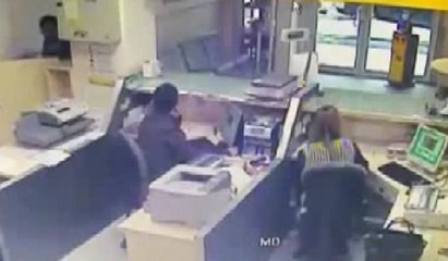 Ataşehir'deki PTT soygunu güvenlik kamerasında