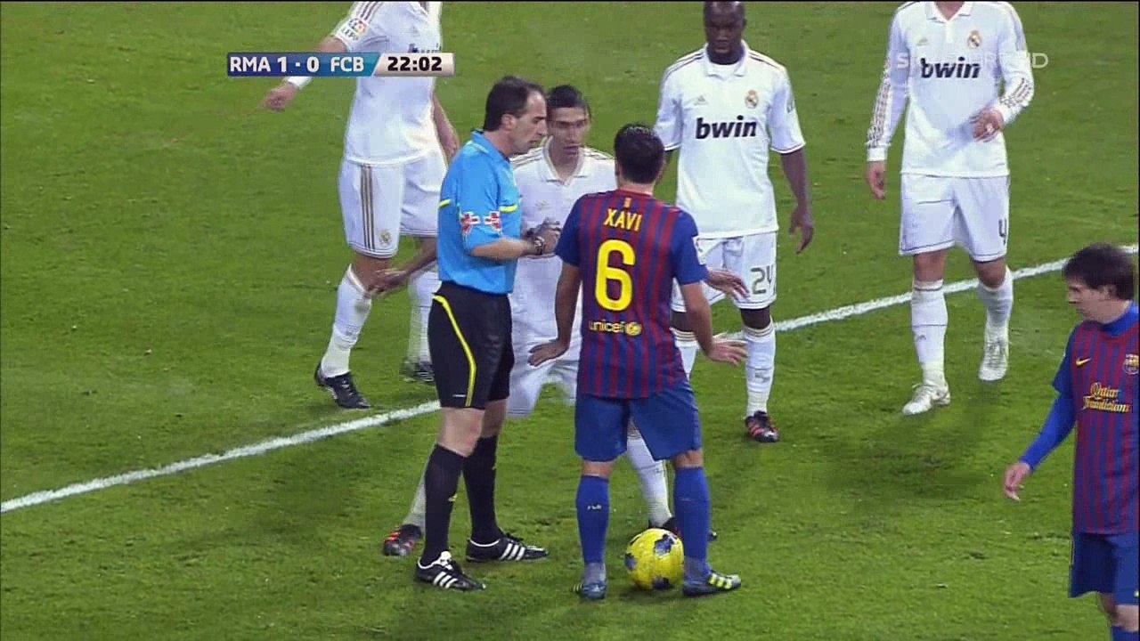 الشوط الاول مباراة برشلونة و ريال مدريد 3-1 الد...