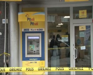 Ataşehir'deki Falçatalı PTT Soygunu Kamerada