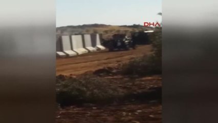 Hatay'ın Afrin Sınırında Beton Bariyer Gerginliği