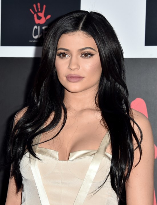 Kylie Jenner'dan İç Çamaşırlı Fotoğrafıyla "İyi Geceler" Mesajı