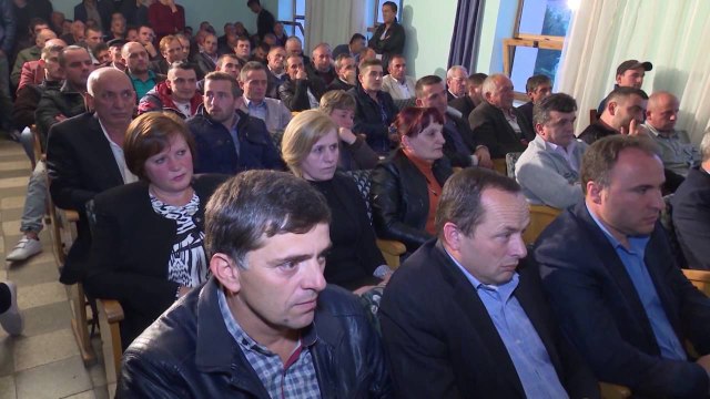 360° Gradë -KRYETARI I OPOZITËS SHQIPTARE, LULZIM BASHA, KA NISUR NJË AKSION TË RI POLITIK