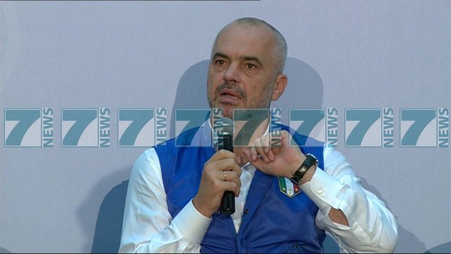 KRYEMINISTRI RAMA TAKOHET ME FERMERET NE DURRES - News, Lajme - Kanali 7