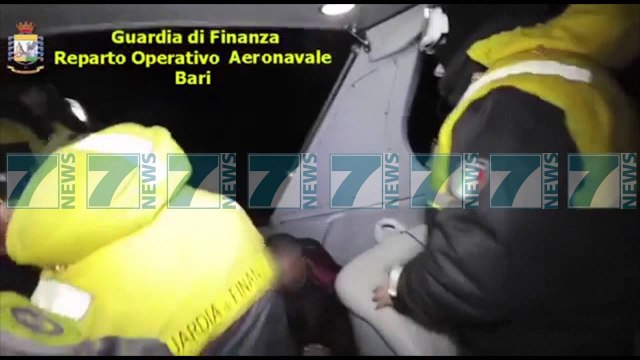 GOMONE DHE 277 KG MARIUHANE KAPEN NE LECCE PRANGOSEN 4 SHQIPTARE - News, Lajme - Kanali 7