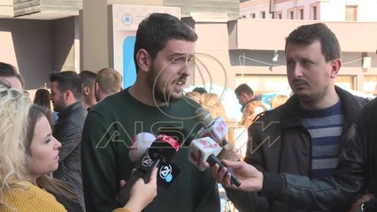 Studentët protestojnë kundër shkrirjes UEJL-UNT