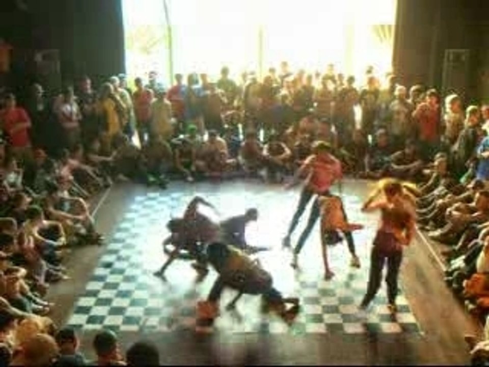 BGIRLS AFRO-BREAK - LIBERDADE
