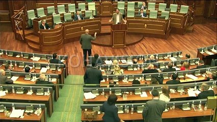 Mes tensionesh vazhdoi seanca për vlerat e luftës së UÇK-së [Raport i KTV-së]