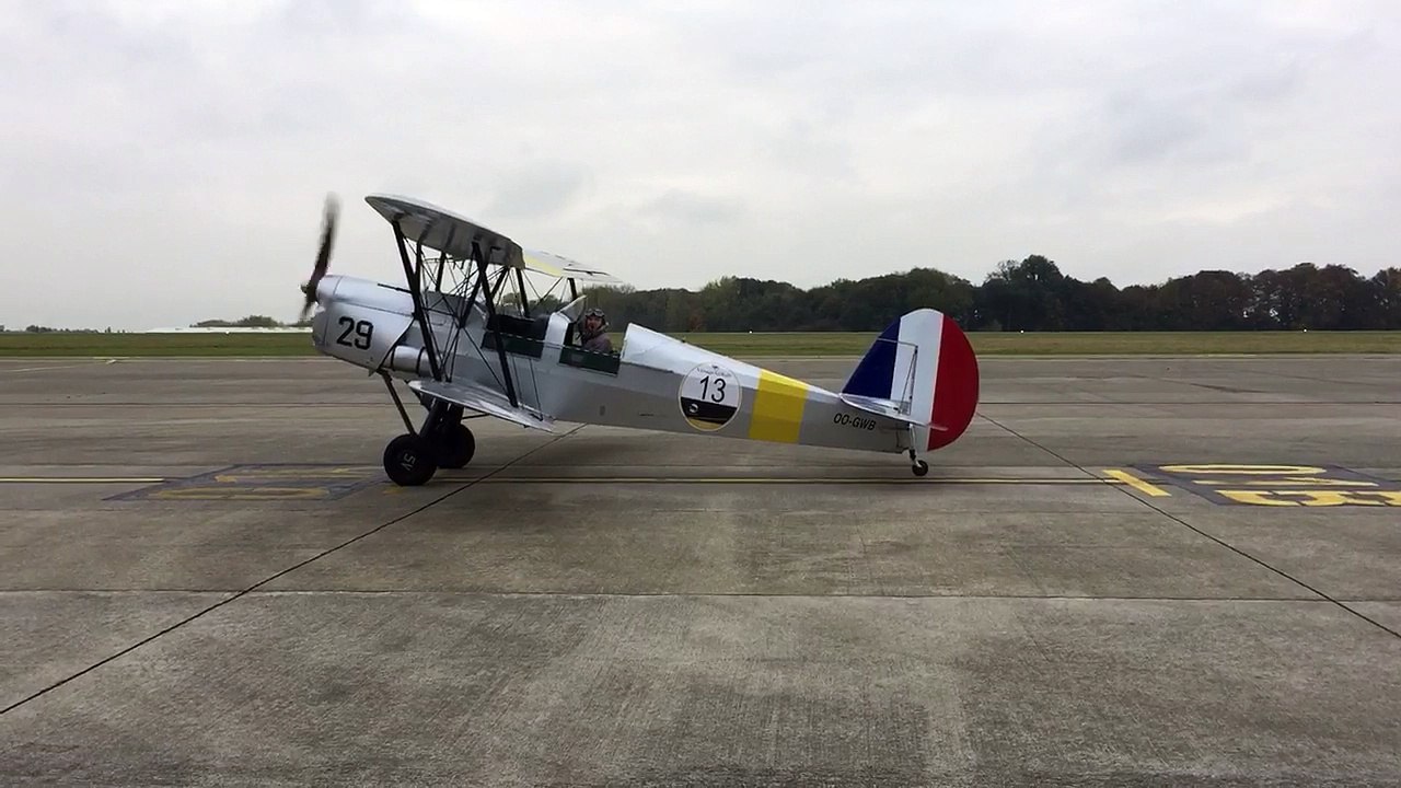 Des Carolos au départ du vintage air rallye