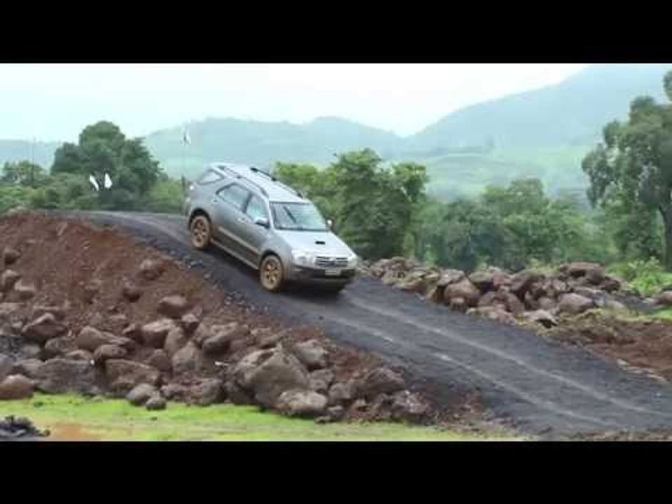 Toyota Fortuner Off-Roading Motorbeam