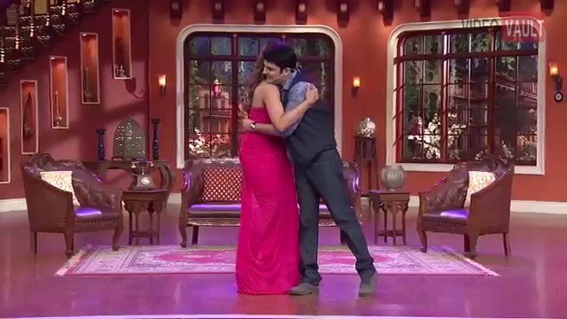 Watch Online Kapil Sharma Shameless Flirting with Actresses in His show exclusive seen captured while flirting