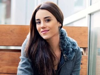 Cansu Dere, Yeni Dizisinde Taşıyıcı Anne Olacak