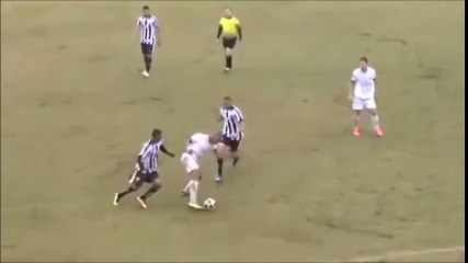 Crazy Fight Breaks Out In Brazil Lower Leagues!