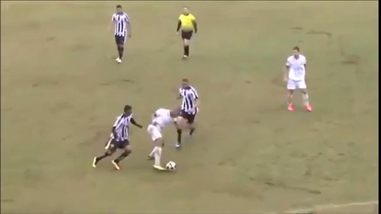 Crazy Fight Breaks Out In Brazil Lower Leagues!