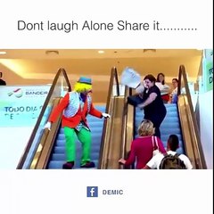 Funniest video | Don't laugh alone share it