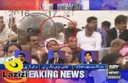 Moment when MQM Chief Altaf Hussain was giving Hate Speech and Farooq Sattar War Cursing Him