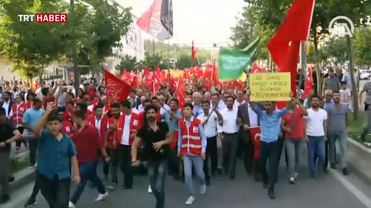 Batman 'Teröre Lanet Kardeşliğe Davet' için yürüdü