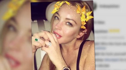 Lindsay Lohan luce anillo de compromiso una vez más