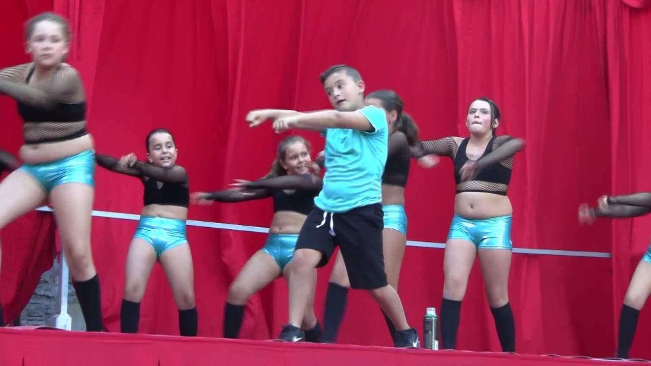 Put your graffiti on me - Las Zapatillas Rojas 2016