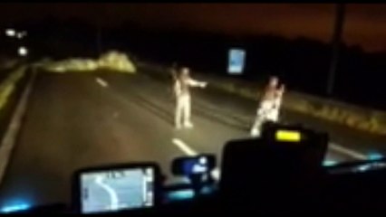 Calais: les migrants agressent deux camionneurs par semaine