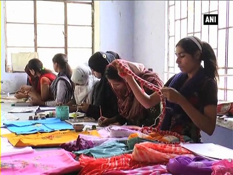 Hindu and Muslim girls learn skills together in Aligarh