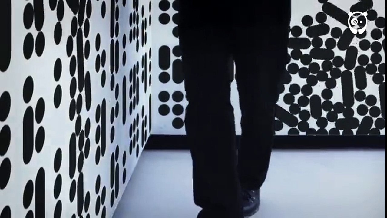 Cette extraordinaire animation murale vous transposera dans un autre monde
