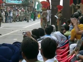 pakistan ranger and indian army fight in wagha boader