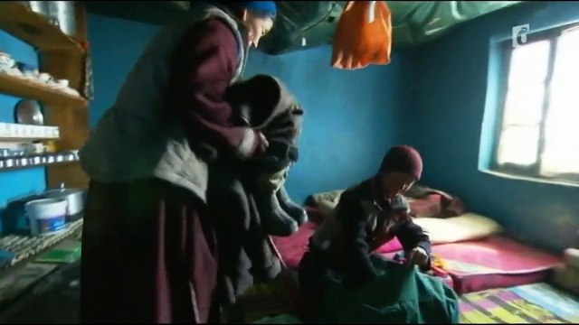 Chemins d'école, chemins de tous les dangers - L'Himalaya