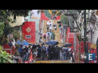 Amigos homenageiam Selarón na escadaria de Santa Tereza