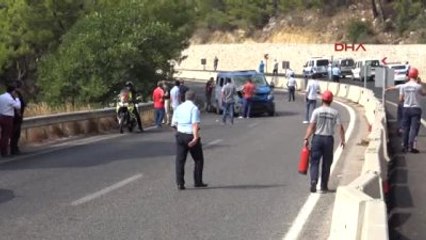 Antalya'da Askeri Araca Saldırı 3 Yaralı-3