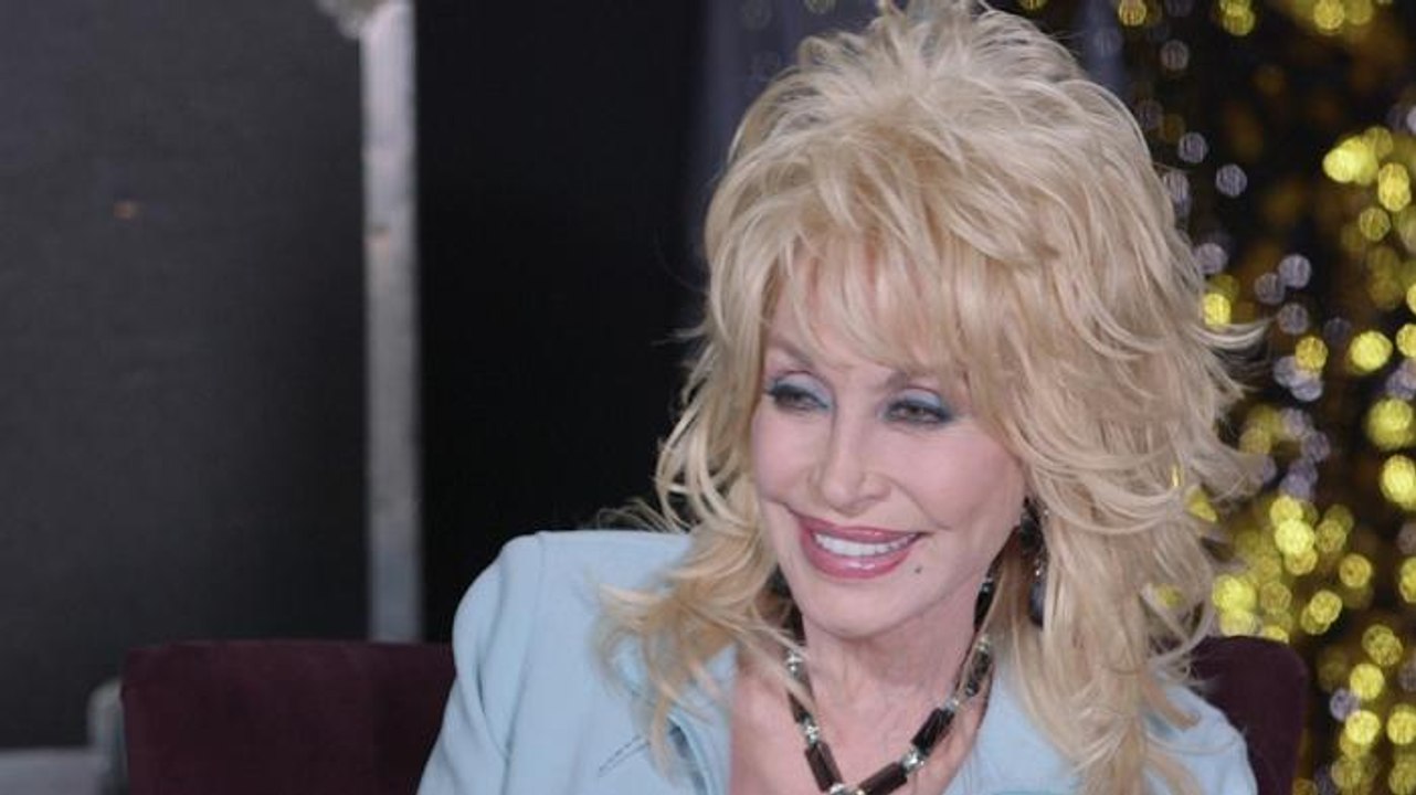 Is Dolly Parton going to be on 'Grace and Frankie'?!