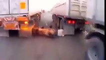 very dangerous accident must watch