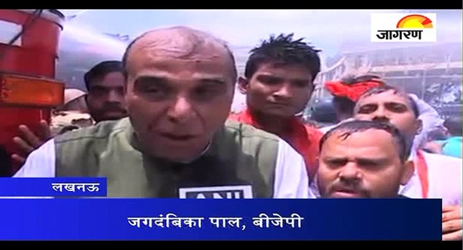 लखनऊ: बीजेपी ने प्रदेश की खराब कानून व्यवस्था को लेकर किया प्रदर्शन