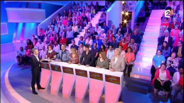 Une candidate de Nagui impressionnée par l'animateur perd ses moyens - Regardez