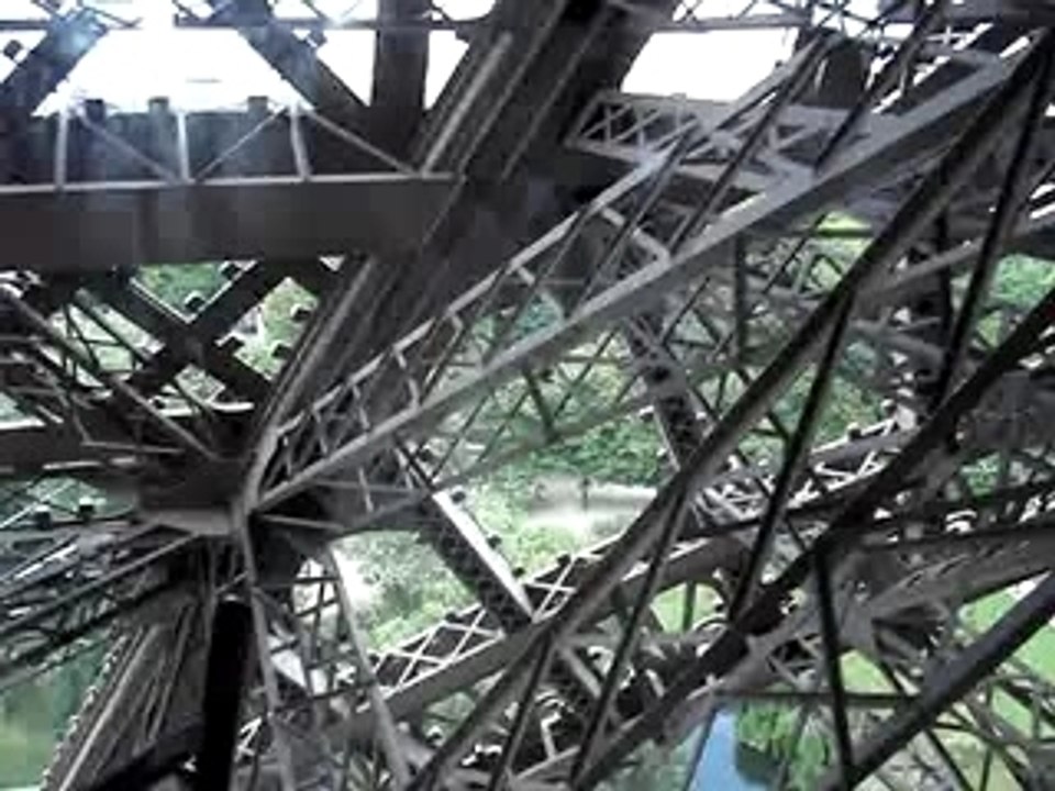 construction tour eiffel 1/2