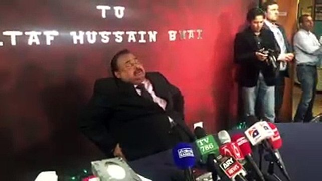 Watch How Altaf Hussain Is Giving Orders To His Workers To Destroy Everything