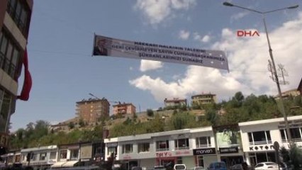 Hakkari'de Cumhurbaşkanı Erdoğan'a Pankartlı Teşekkür