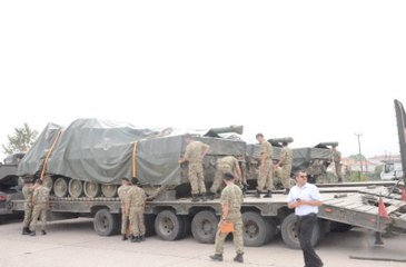 Kocaeli'den Sınıra Tank Sevkiyatı