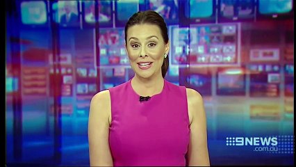 Fou rire d'une présentatrice de JT après un reportage d'enfant coincé