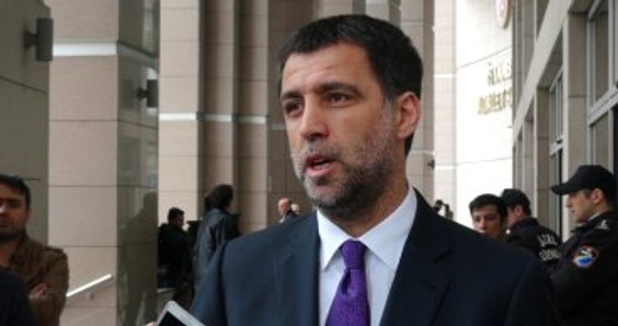 FETÖ'cü Hakan Şükür'ün Adı Dört Büyükler Kaldırımından Söküldü