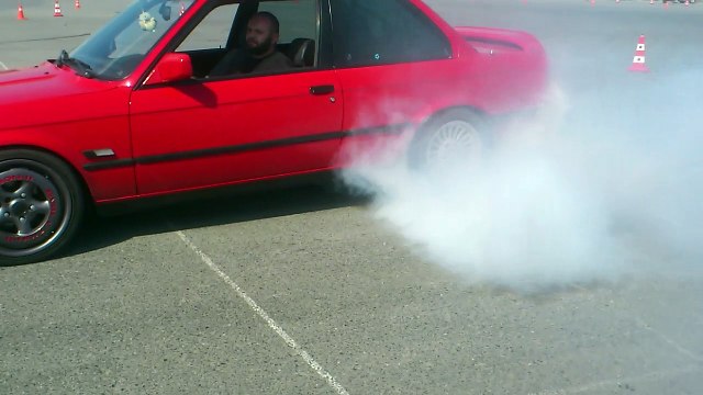 Bmw E - 30 Lastik Yakma , Ümraniye Bmw Drift Show