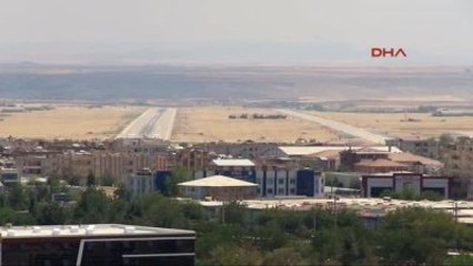 Diyarbakır Fıratkalkanı Operasyonuna Diyarbakır'dan Havalanan Jetler de Destek Verdi
