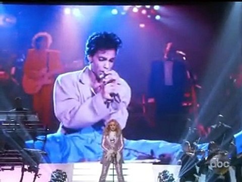 MADONNA Nothing Compares 2 You & Purple Rain Billboard Music Awards 2016