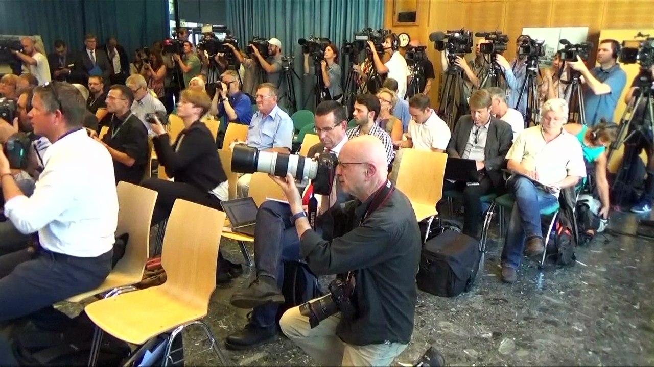 Germany tells people to stockpile food and water in case of attacks