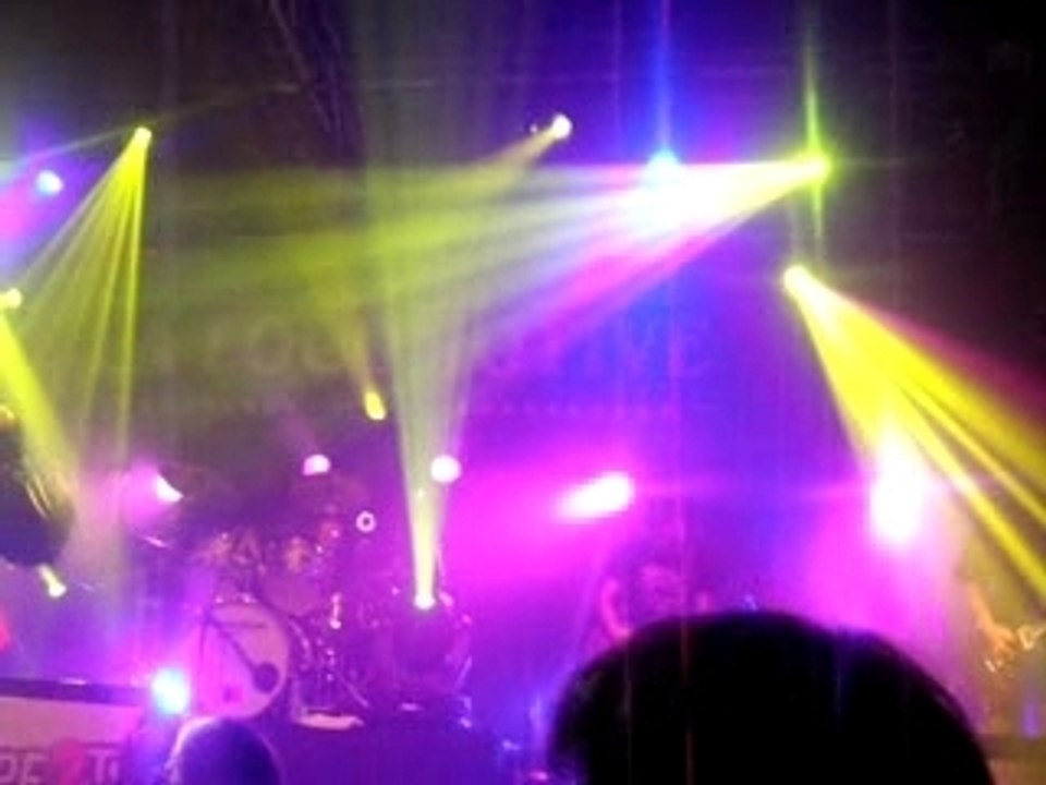 Olivia @ La Loco - Cut me free