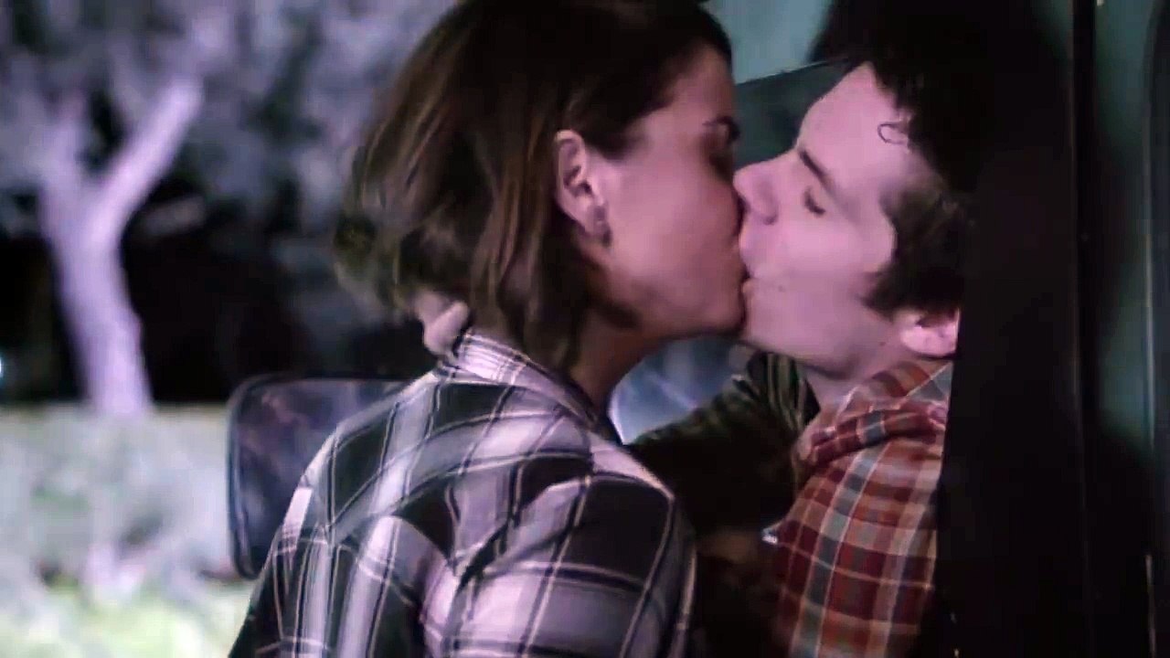 Teen Wolf Stiles and Malia Kiss