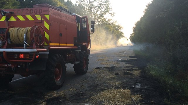 Un camion de paille en feu à Saint-Mars-d'Égrenne