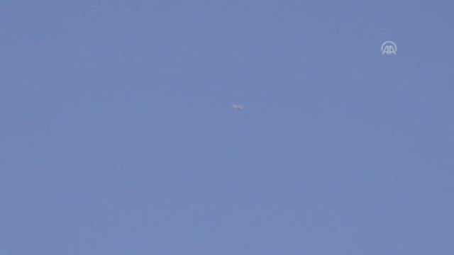 Suriye Ordusuna Ait Savaş Uçakları Yerleşim Yerlerini Vurdu